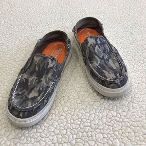 Sperry Top Sider Camouflage Camo Sneaker Shoes
Washable - Memory Foam 
Youth 2